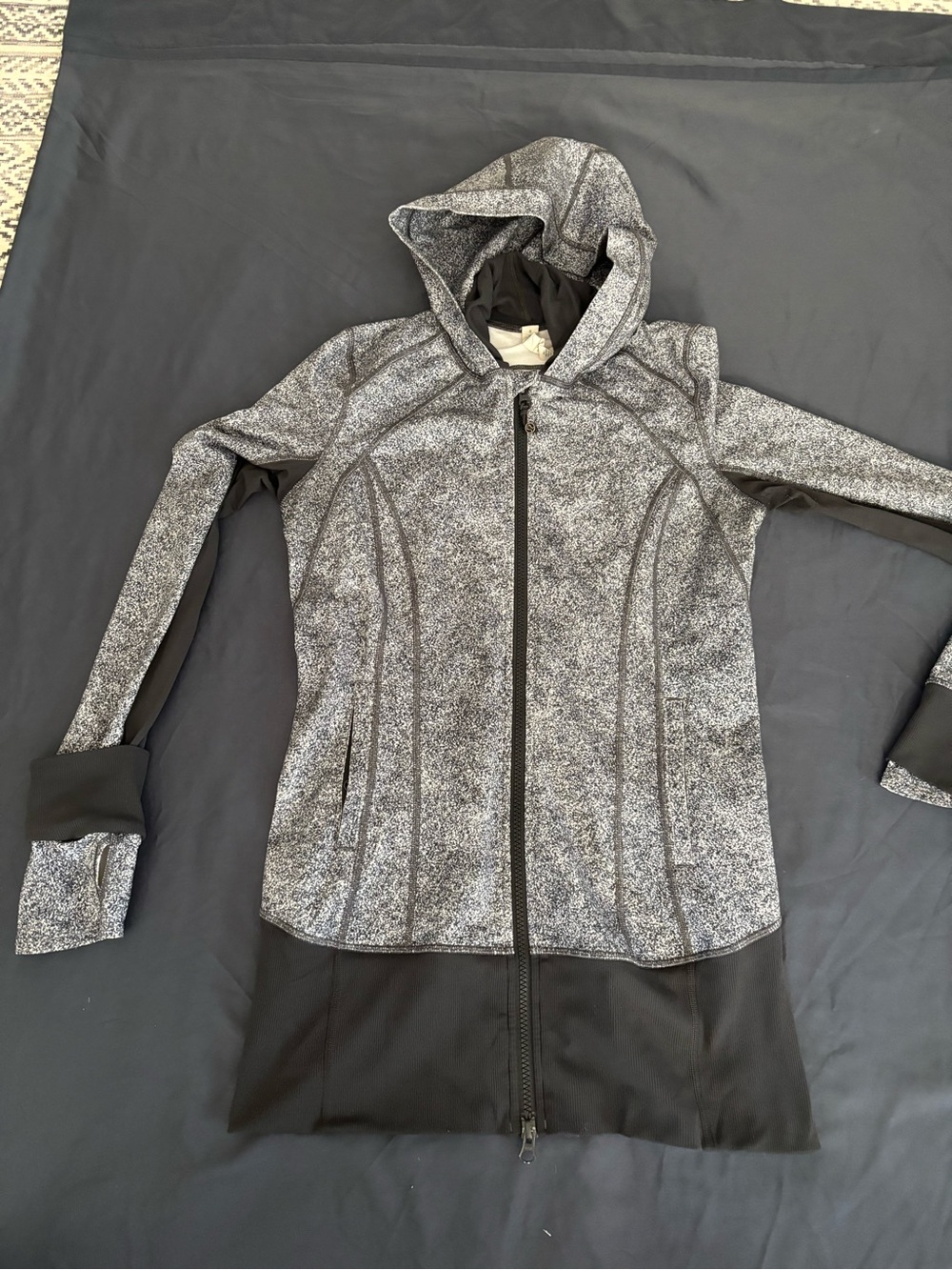 Lululemon - Heather Gray & Black Hooded athletic